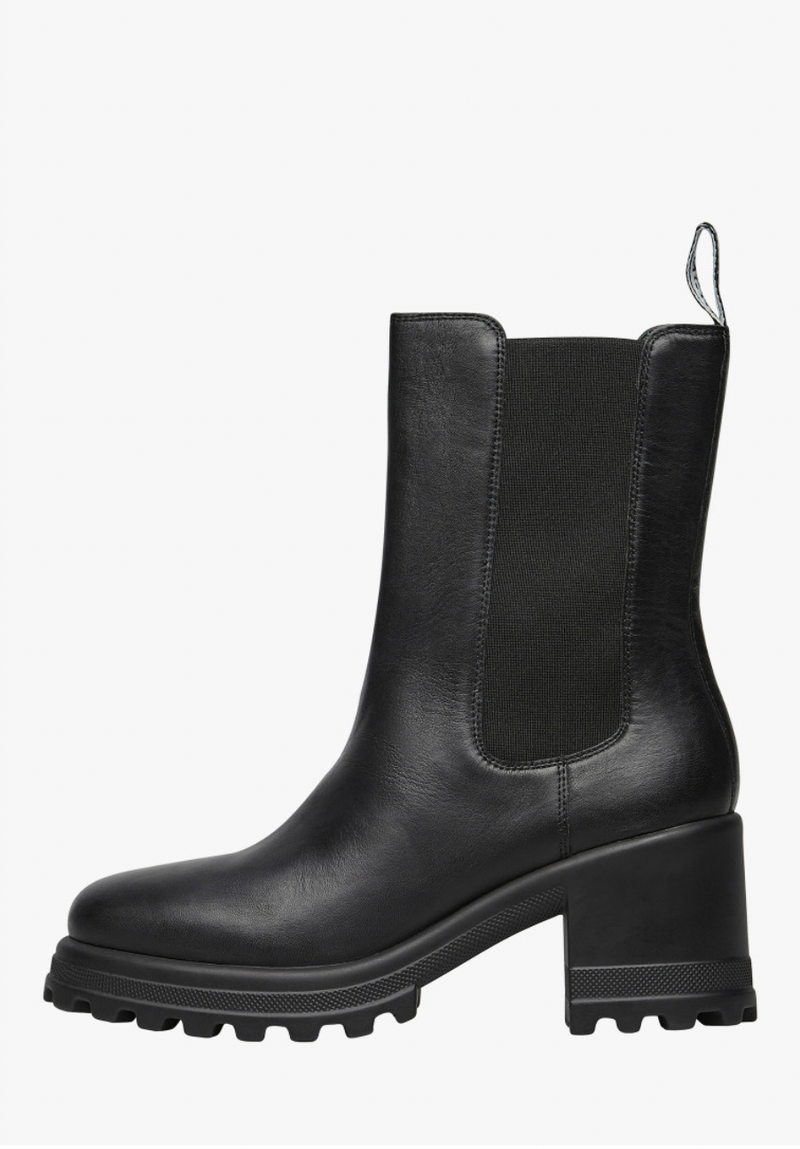 Voile Blanche Claire Boot